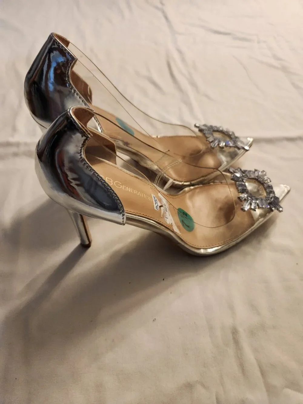 BCBG Holographic Pointed Toe Pumps Heels Silver Size 7.5 Embellished Toe Design